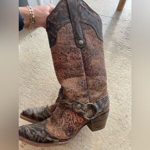 Corral boots